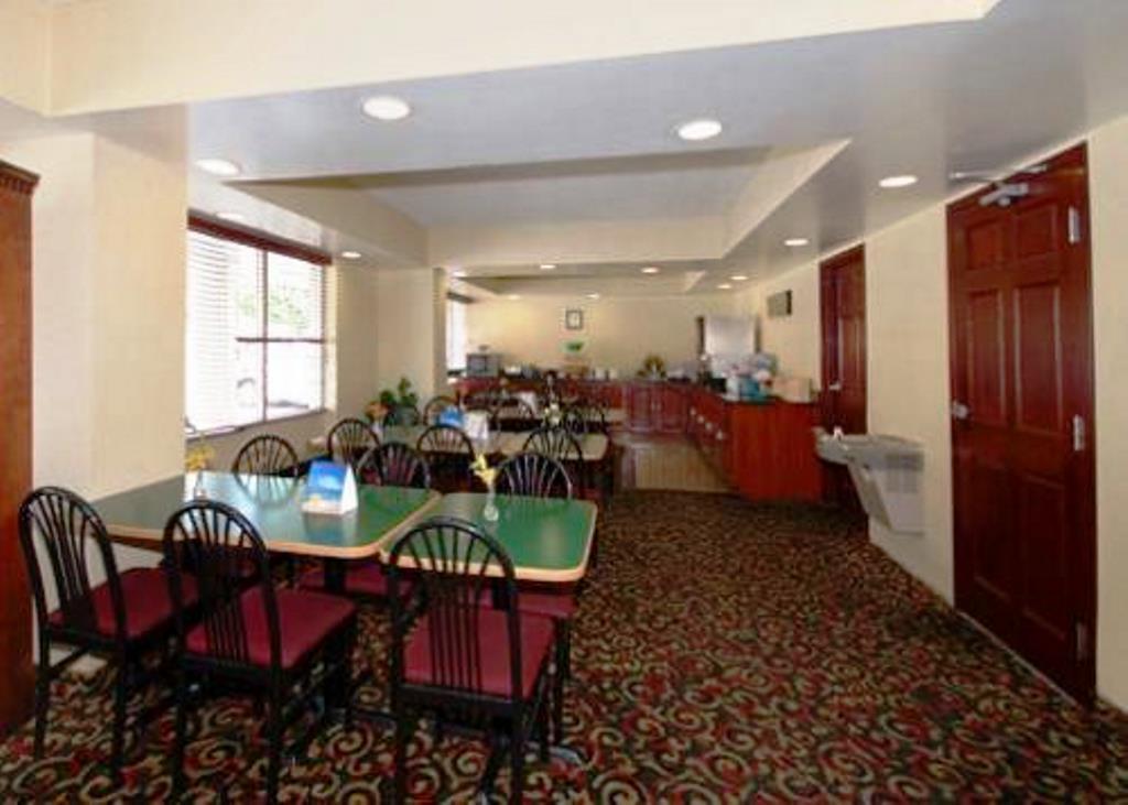 Quality Inn Takoma Park Restaurant photo