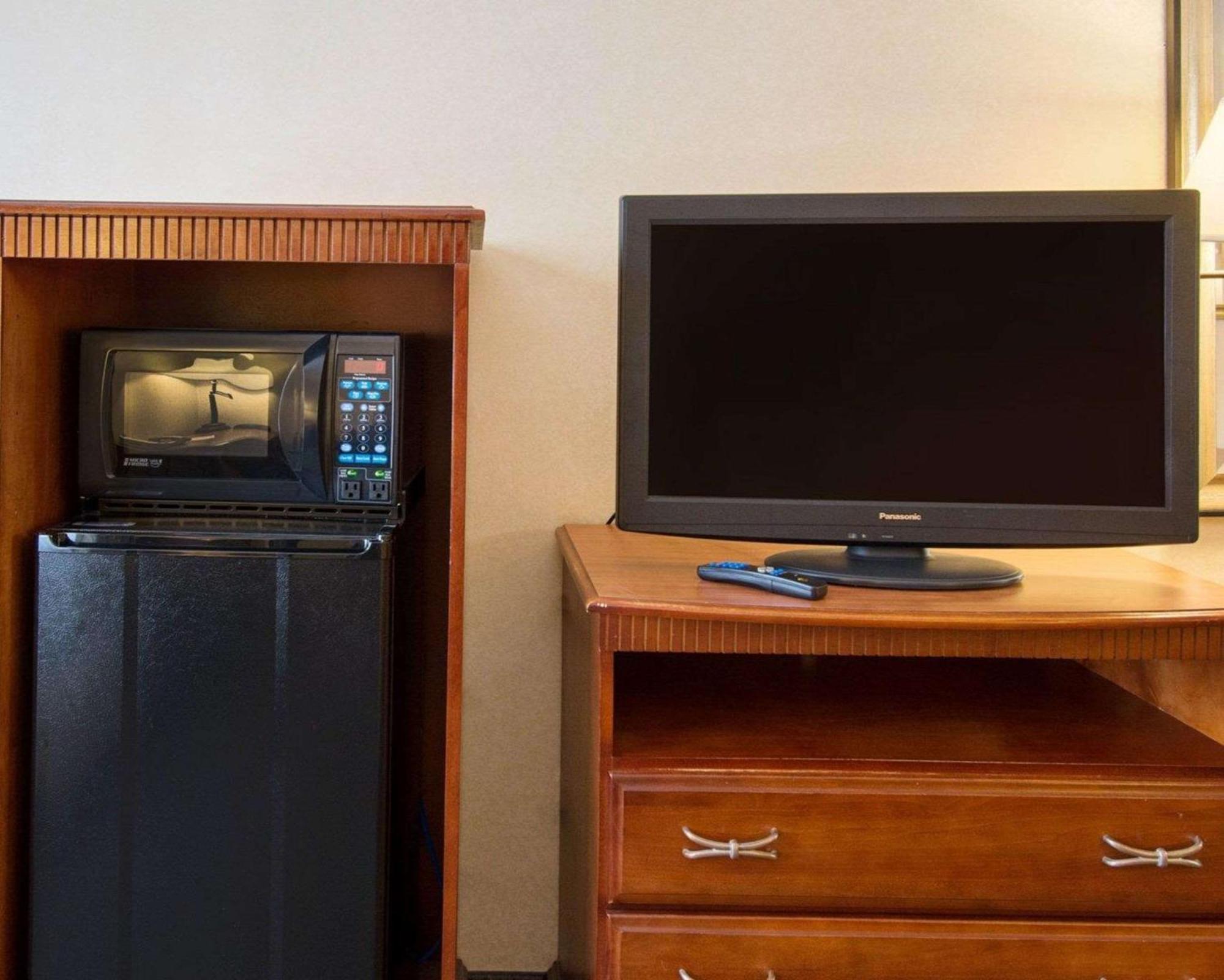 Quality Inn Takoma Park Room photo