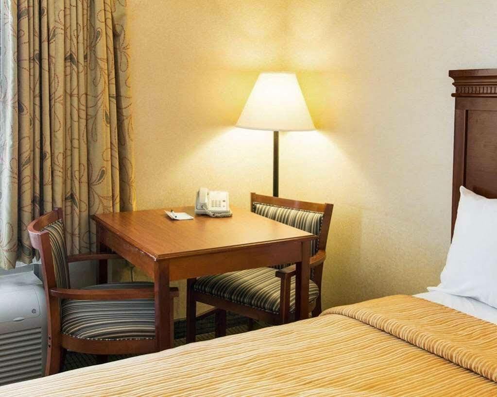 Quality Inn Takoma Park Exterior photo